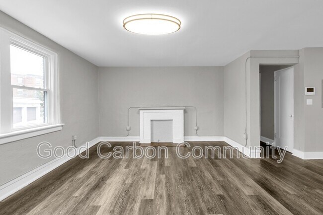 Foto del edificio - 1015 Amherst St