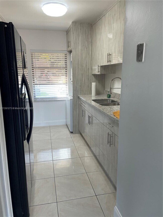 Foto del edificio - 13808 SW 54th St