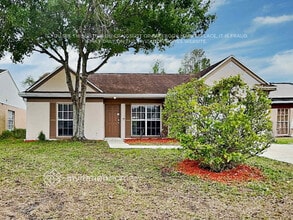 Building Photo - 2121 Redleaf Dr