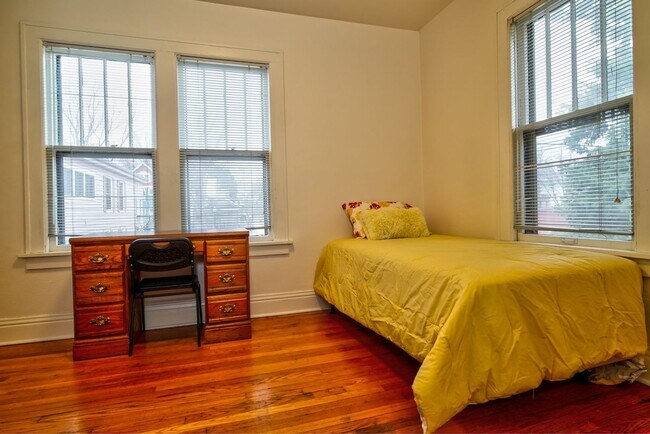 Foto del edificio - 212-214 N. Blount St.