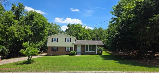 Building Photo - 647 Shipp Ln