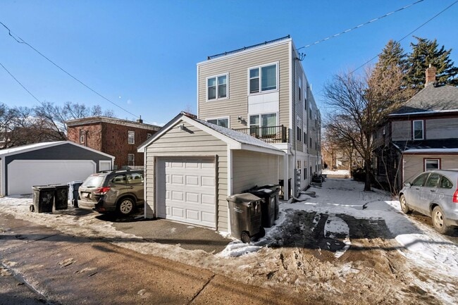 Building Photo - 2449 Lyndale Ave S
