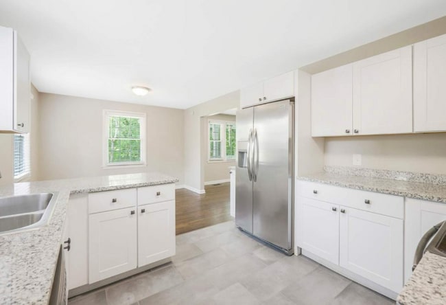 Building Photo - 605 Durrett Dr