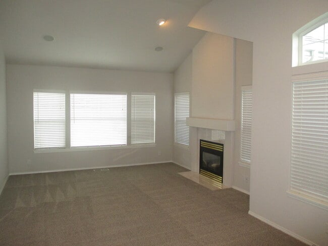 Foto del edificio - South Salem Home on Creekside Golf Course