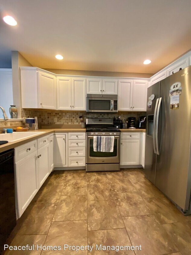 Primary Photo - 3 br, 2.5 bath House - 105 Hawk Lane
