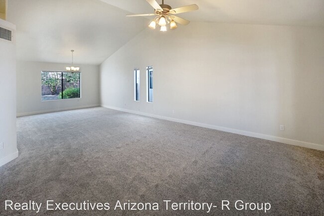 Building Photo - 3 br, 2 bath House - 10188 E. Kensington Dr.