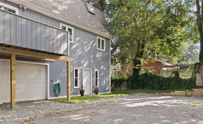 Foto del edificio - 5-25 Channing St