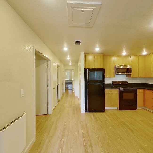 Photo - Piedmont Palace Apartments