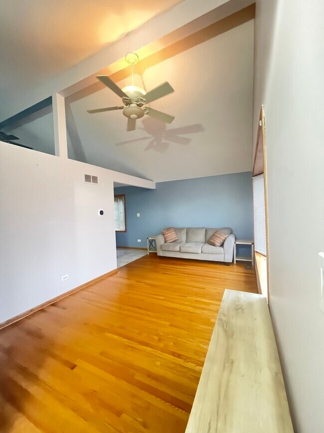 Foto del edificio - 7051 W 64th Pl
