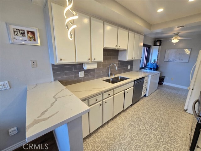 Foto del edificio - 8828 Pershing Dr