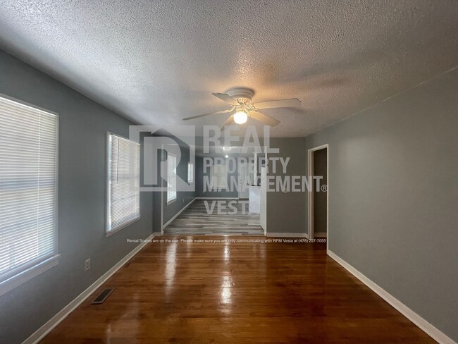 Building Photo - 2875 Barrett Ave