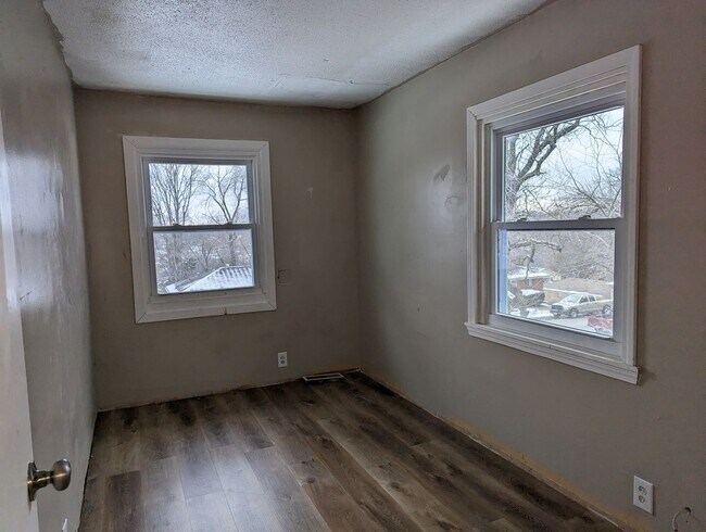 Building Photo - 3 Bedroom house in Sugar Creek