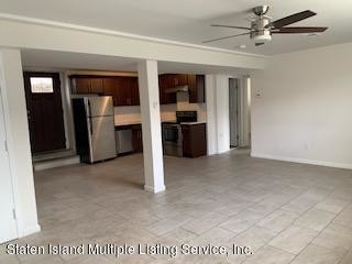 Building Photo - 6 Knesel St