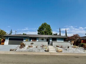 Building Photo - 3858 Whizan St