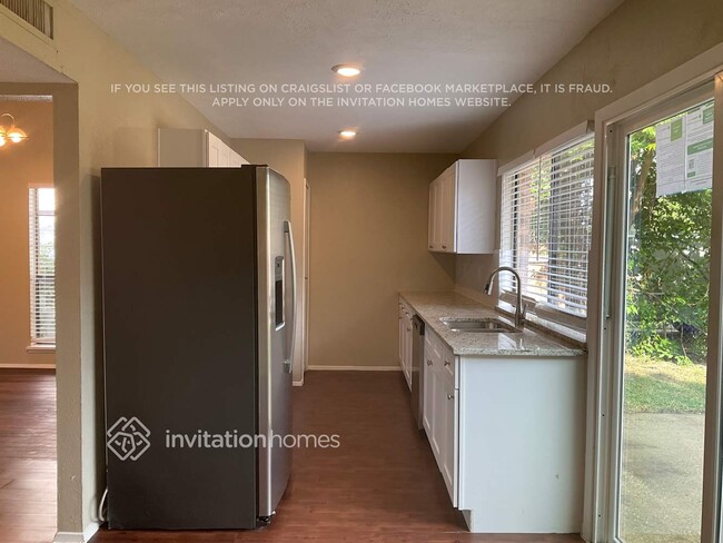 Building Photo - 9114 Vagas Dr