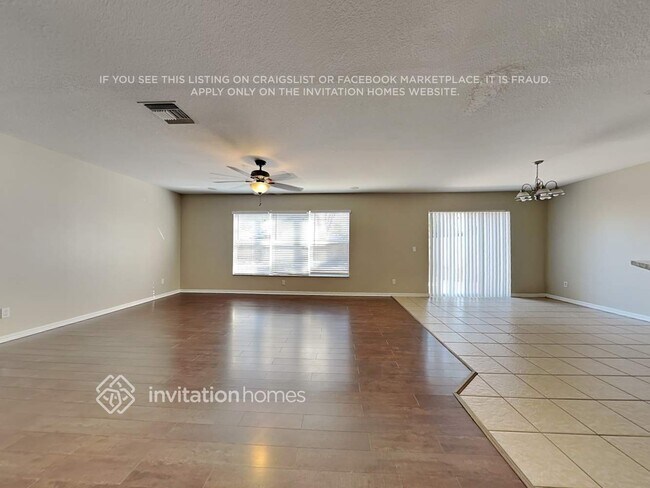Foto del edificio - 6637 Waterton Dr