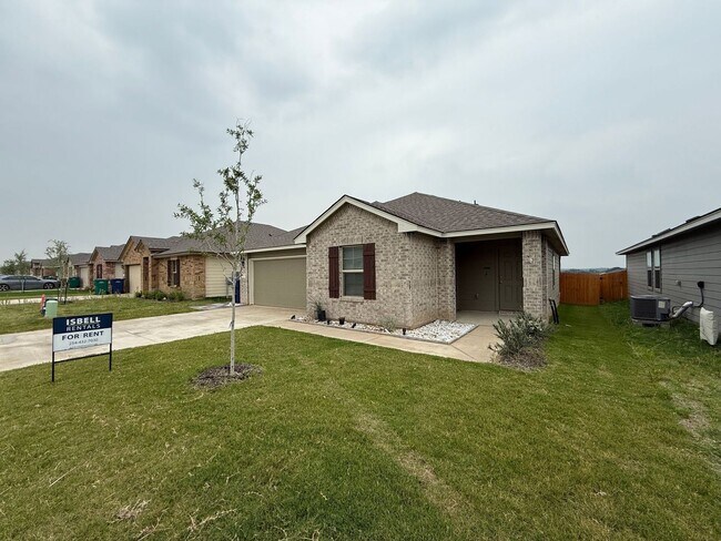 Foto del edificio - NEW IN MANAGEMENT - AVAILABLE NOW!