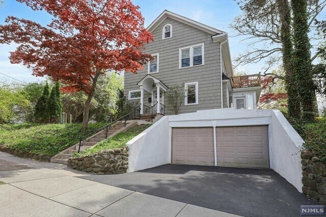 Building Photo - 348 Evergreen Pl