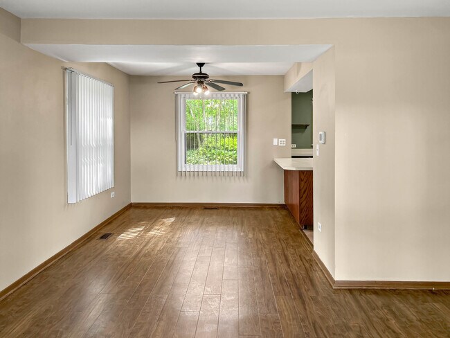 Foto del edificio - 608 N Hough St