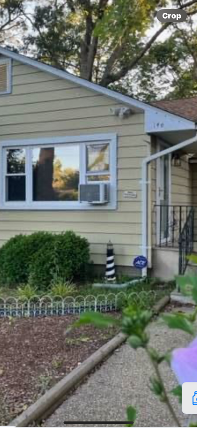 Primary Photo - 140 Huguenot Dr
