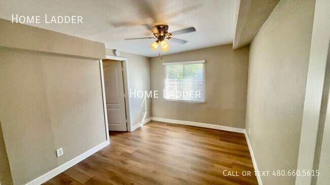 Foto del edificio - 1042 W Taylor St