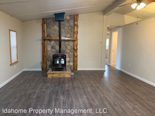 Building Photo - 3 br, 2 bath House - 308 E 39th St