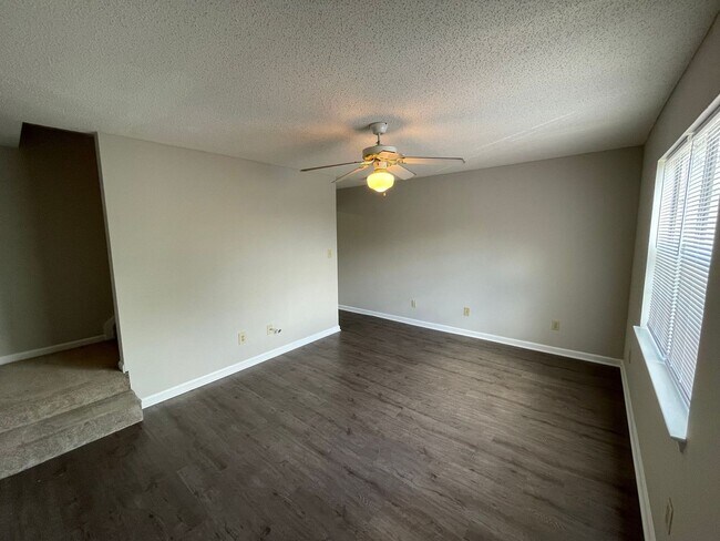 Building Photo - PRE-LEASING FOR AUGUST 7 2026!