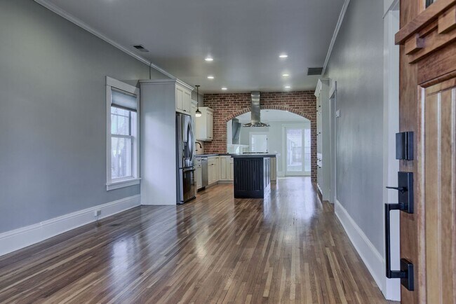 Foto del edificio - Exceptional 3 Bedroom Home with office & detached flex space