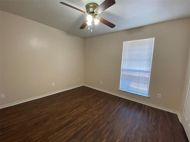 Foto del edificio - 1719 Short St