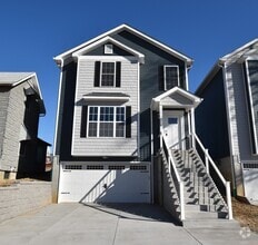 Building Photo - 3220 Regal Pl