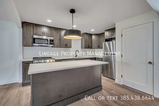 Building Photo - 4081 Liberty Ave