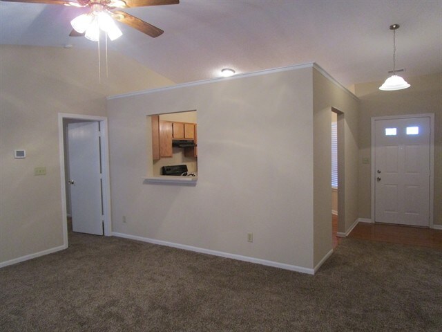 Foto del edificio - 1222 Blue Grass Parkway