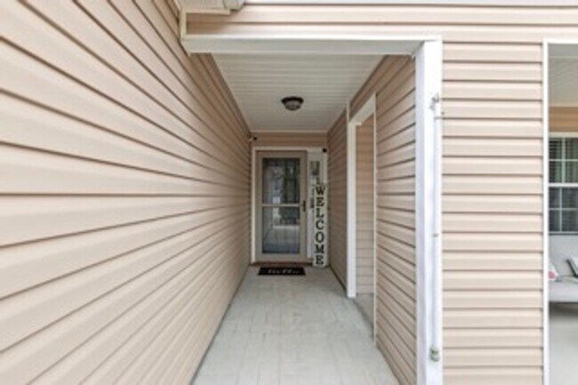 Building Photo - Lifestyle Focused