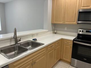 Foto del edificio - 111  Via Aurelia   Royal Palm Beach Fl 33411