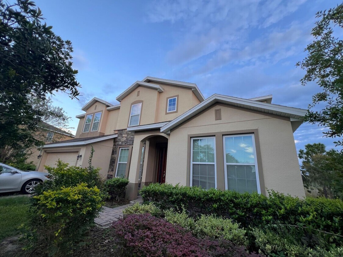 Primary Photo - IMMEDIATE OCCUPANCY !!! LARGE// 5 Bedroom ...