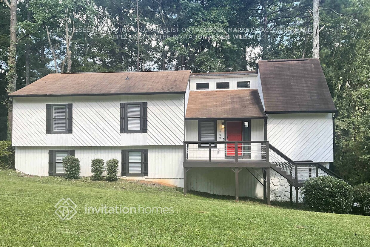 Foto principal - 799 Lost Creek Cir