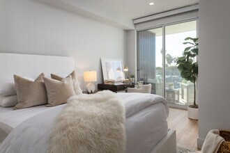 1 BR, 1.5 BA - 815SF - Archer