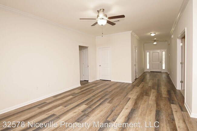 Building Photo - 4 br, 2.5 bath House - 513 Johnson St