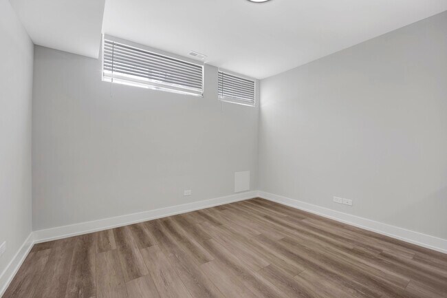 Foto del edificio - 2142 S Fairfield Ave