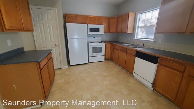 Building Photo - 3 br, 2.5 bath House - 4350 Wakeman Dr