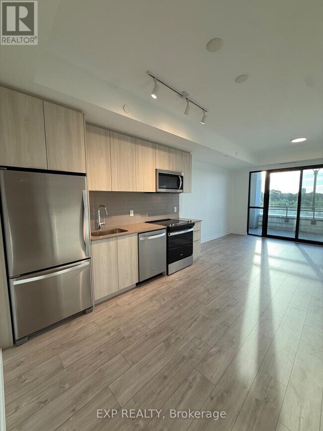 Building Photo - 740 Whitlock Ave