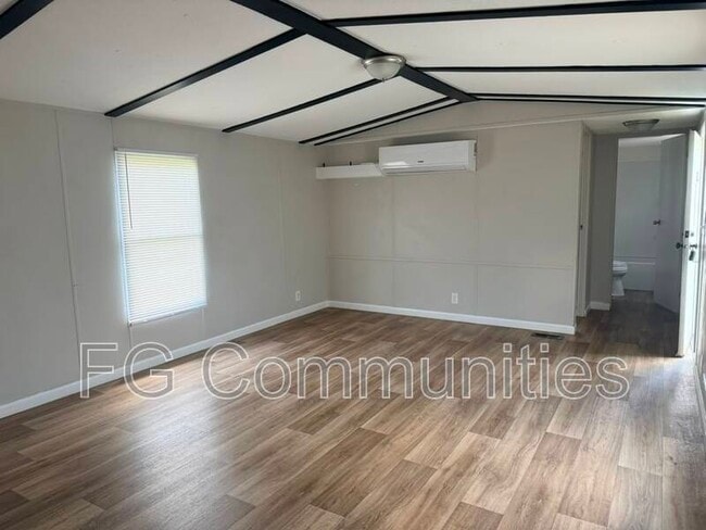 Building Photo - 101 Ray Cir