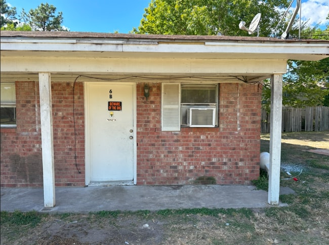 Foto del edificio - 363 State Hwy 75 N