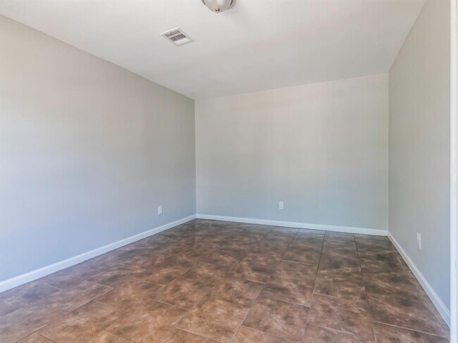 Foto del edificio - 15494 Peermont St
