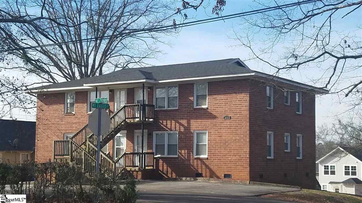 Primary Photo - 113 Mount Zion Ave