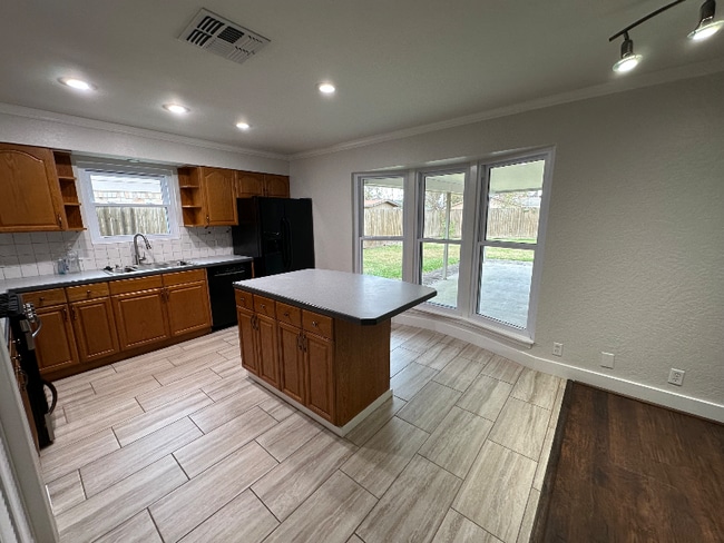 Foto del edificio - 7934 Grandridge Dr