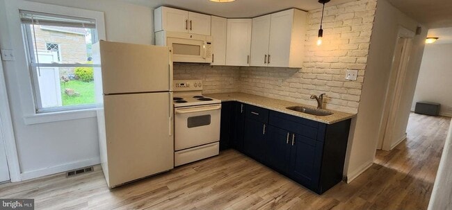 Building Photo - 229 Berks St