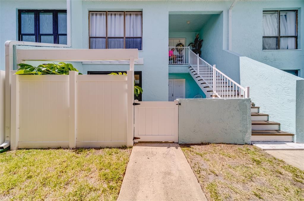 Primary Photo - 1 Windrush Blvd