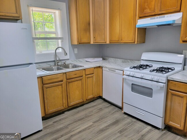 Foto del edificio - 1366 Campbellton Rd SW