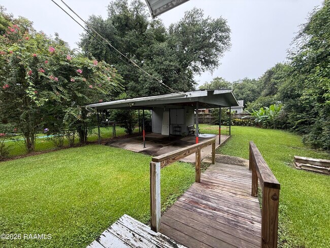 Foto del edificio - 611 Everette St